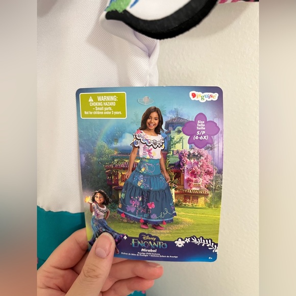 Disney Encanto Maribel costume - Picture 6 of 12
